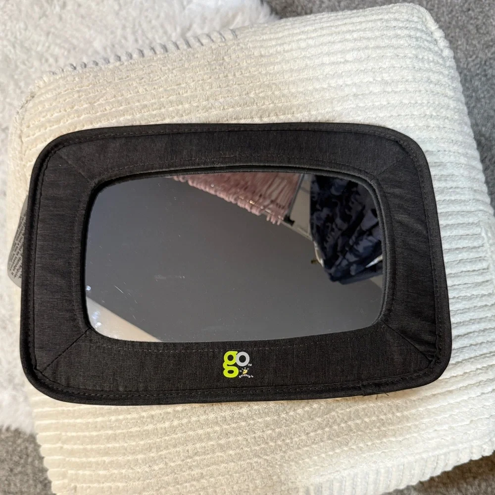 Go by Goldbug Mirror for Rear and Forward Facing Car Seats - Picture 2 of 4